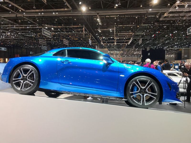 Der Sportwagen soll Ende dieses Jahres als A110 auf den Markt kommen.  (Michel / »kfz-betrieb«)