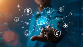 Lean Development ist die Anwendung von Lean-Prinzipien, die ihren Ursprung in der Fertigung haben, auf die Produktentwicklung. Ziel ist es, Verschwendung zu minimieren, den Wert für den Kunden zu maximieren und den Entwicklungsprozess effizienter zu gestalten.  (Bild: © somchairakin - stock.adobe.com)