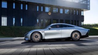 Mit dem Konzeptfahrzeug EQXX hat Mercedes eine sparsame und reichweitenstarke Limousine gebaut. (Bild: Mercedes-Benz)