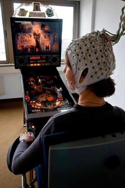 Mit Gedanken Geräte steuern. Das wollen die Forscher des Projekts 