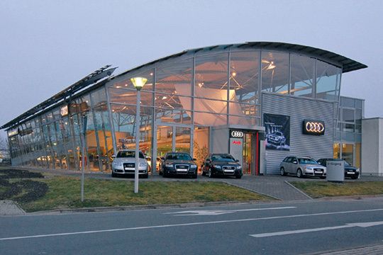Auch in Erfurt betreibt die Glinicke Gruppe erfolgreich ein Audi-Zentrum. (Archiv: Vogel Business Media)