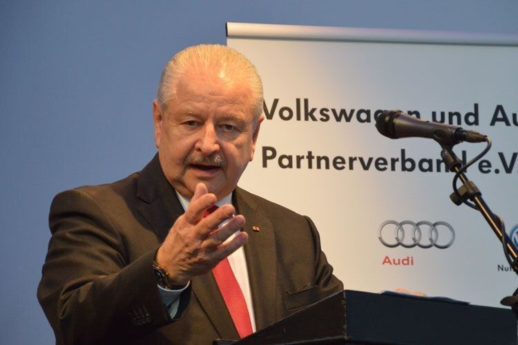 ZDK-Präsident Jürgen Karpinski würdigte Lamlé als „Vollblutfunktionär“... (Foto: Achter)