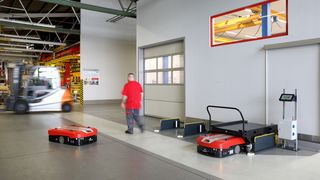 Eine kostenfreie Broschüre des VDMA-Fachverbands Fördertechnik und Intralogistik gibt wichtige Hinweise zum Inverkehrbringen von FTF und FTS gemäß der Maschinenrichtlinie 2006/42/EG. (Bild: Grenzebach)