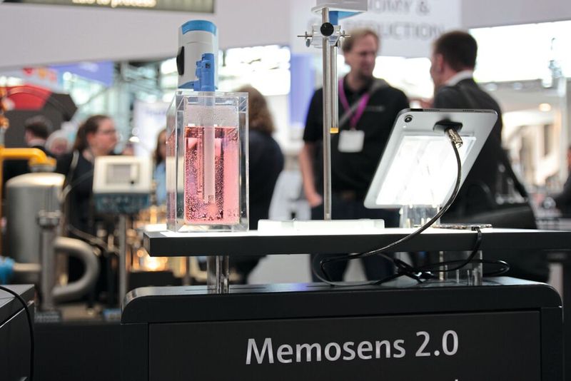 Bei Endress und Hauser gab es diverse Messsensoren zu entdecken, etwa aus der Reihe Memosens für die Anbindung an IIoT-Services. (Bild: VCG – C. Lüttmann)