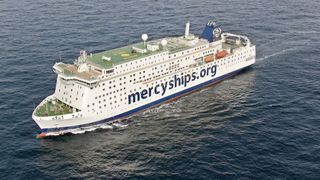 Die Global Mercy verfügt über zwei Azipod-Antriebseinheiten, die das Anlegen selbst in flachen Häfen ermöglichen. (Stena RoRo)