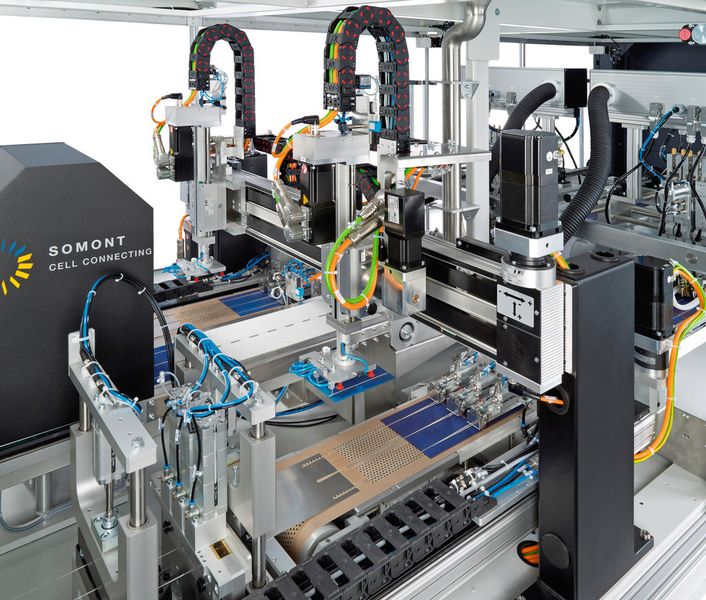 Bild 1: Mit Linearpositioniersystemen lassen sich Handhabungsaufgaben teilweise effizienter erfüllen als mit Robotern. (Bild: IEF Werner)