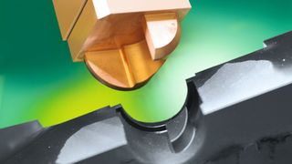 Die Hochleistungskeramik Dimacer lässt sich im Funkenerosionsverfahren bearbeiten. Das geht nicht auf Kosten der Verschleißfestigkeit. Bild: Leroxid (Archiv: Vogel Business Media)