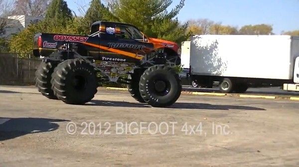 Der Bigfoot 20: der weltweit erste Monstertruck mit Elektroantrieb macht mit über 260 kW und 1100 Nm Autos umweltschonend platt (Bild: Bigfoot 4x4 Inc.)