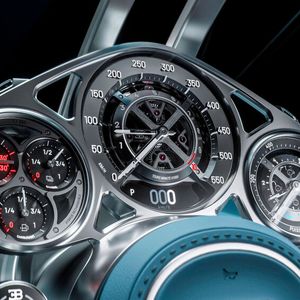 Innen setzen die Franzosen auf Uhrmacher-Handwerk.(Bild:  Bugatti)