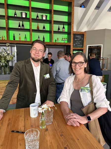 Margrit Lingner (IT-BUSINESS) mit Steffen Grziwa (ACER) (Bild: Vogel IT-Medien)