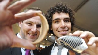 Mit neuen Bootsmaterialien demnächst auf Rekordfahrt: Innovationspreisträger Florian Fritz und Raphael Geiger ((Bildquelle: FKT/Jansen)) (Archiv: Vogel Business Media)