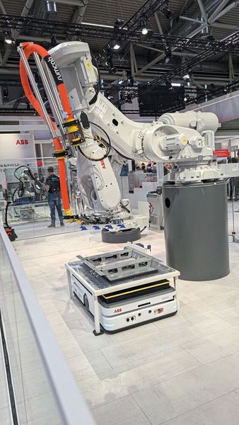 Schwerarbeit bei ABB. (Bild: Ralf Steck)