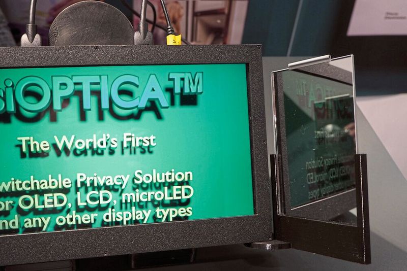 Das Unternehmen siOPTICA entwickelt und vertreibt bahnbrechende Displaylösungen für visuelle Privatsphäre auf Abruf. 