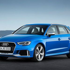 Audi zeigt den RS3 Sportback.