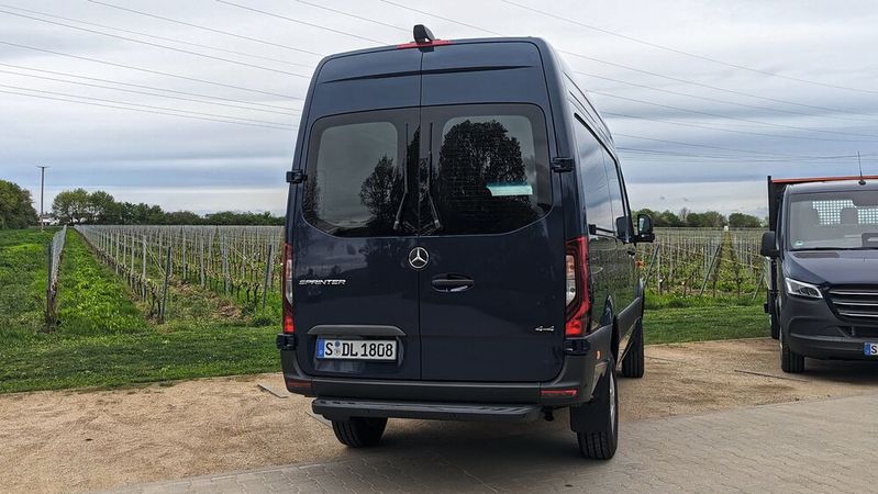 Leichte Nutzfahrzeuge sind für den Handel im Vergleich zu Pkw das kleinere Sorgenkind – trotzdem leidet das Geschäft.(Bild:  Simon – VCG)