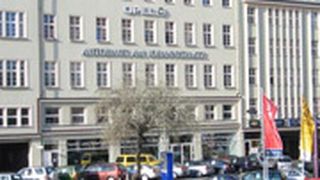 Der Opel-Traditionshändler am Johannisplatz 13/14 im Zentrum von Leipzig. (Opel)