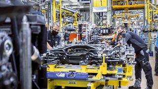 Zulieferer schlagen Alarm: Fehlende Dialogbereitschaft könnte Existenzen kosten.  (Daimler)