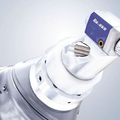 The robots of the X6 generation from b+m enable very high painting quality and are also particularly compact and easy to maintain. (Image:Beckhoff)