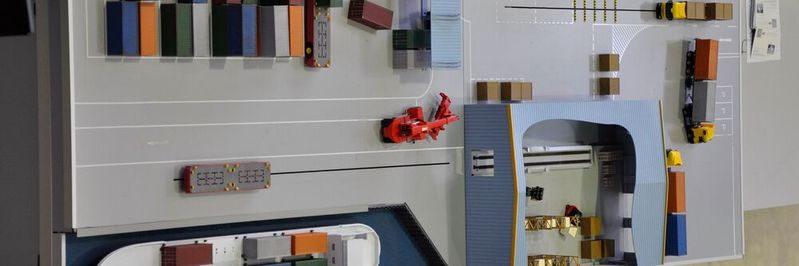 Der Modell-Demonstrator des Projektes SaSCh in der BIBA-Forschungshalle(Bild:  Sabine Nollmann)