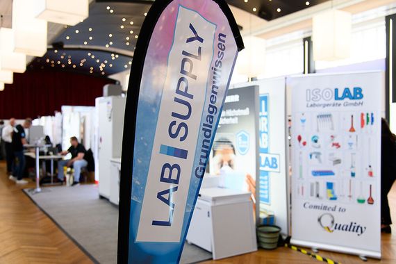  
Mehr Infos zu den kommenden LAB-SUPPLY-Messen finden Sie auf www.lab-supply.info (Bild: Stefan Stark)