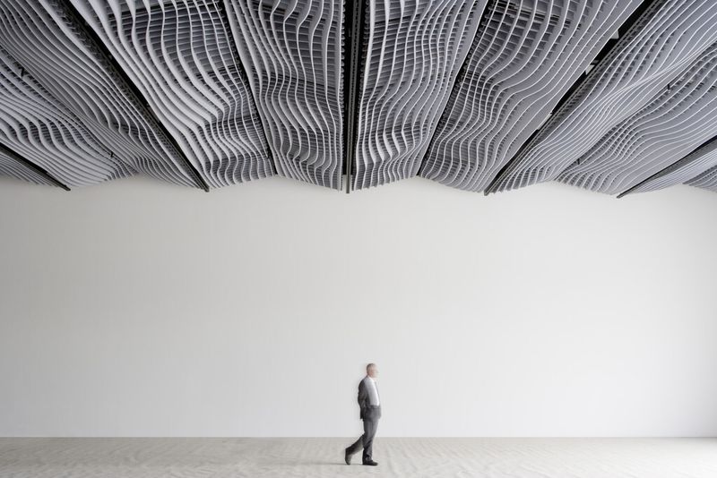 Das prämierte Wave-Akustikmodul im Konferenzraum der Messe Luzern. (Bild: Späh)