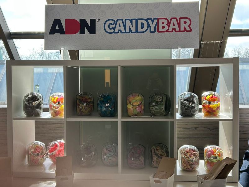 Alles was das süße Herz begehrt, gab es bei der ADN Candy Bar. (Bild: Vogel IT-Medien)