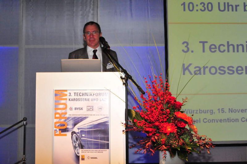 Rolf Dehne, vom KTI befasste sich mit den verschiedenen Fügetechniken, die eine Werkstatt heute braucht. (Archiv: Vogel Business Media)