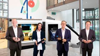 Ende März 2021 hat das PMA-Verkaufsteam in einem Livestream neue Kabelschutzlösungen für Schienenfahrzeuge und Bahn-Infrastruktur vorgestellt. (ABB)