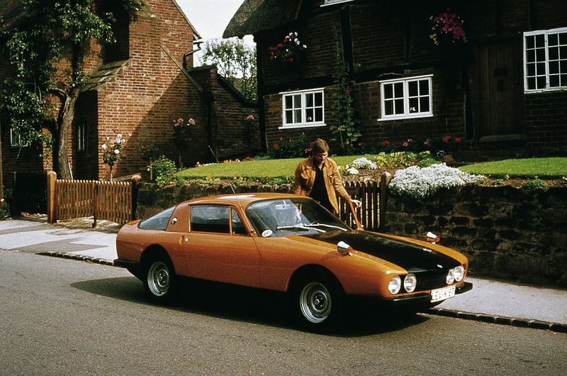 Das erste Voll-Kunststoff-Auto der Welt. Es wurde auf der Kunststoffmesse K ‘67 präsentiert. (Archiv: Vogel Business Media)