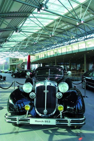 Der legendäre Urahn: Horch 853. Horch und Audi waren Bestandteile der Autounion.  (Foto: Gottfried Schultz)