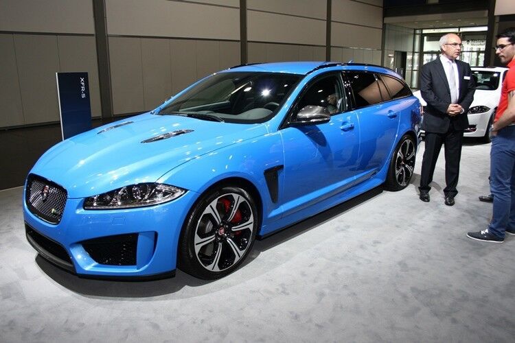 Jaguar zeigt seinen starken Kombi, den XFR-S Sportbrake. (Foto: Auto-Medienportal.Net)