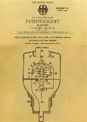 Für den elektromagnetischen Überstromschalter wurde Hugo Stotz 1924 das Patent mit der Nummer DRP 458392 erteilt,... (Stotz-Kontakt)