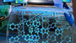Die „Organische Elektronik“, basierend auf Leiterbahnen aus elektrisch leitfähigem Kunststoff, gilt als vielversprechender Zukunftsmarkt. (Bild: Christoph Hohmann / Nanosystems Initiative Munich (NIM))