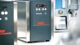 Abb.1: Als kompaktes und leichtes Temperiergerät für die Arbeit im Forschungslabor arbeitet der Piccolo 280 OLÉ von Huber mit Peltiertechnik, d. h. kältemittelfrei, vibrationsarm, leise und energieeffizient. (Bild: Huber)