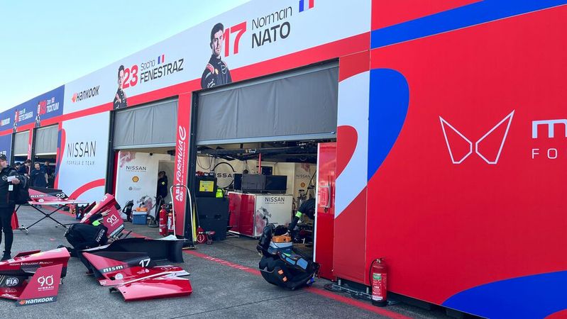 Nissan ist in der Formel-E-Saison 2022/23 erstmals mit einem eigenen Team am Start.(Bild:  Simon – »kfz-betrieb«)
