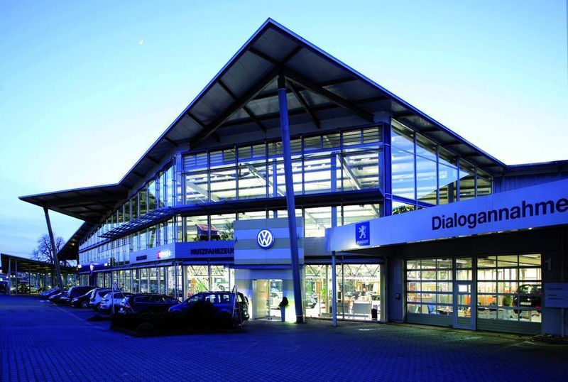 Mehrmarkenhandel und -service unter einem Dach am Lingener Damm in Rheine (Archiv: Vogel Business Media)