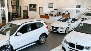 Nach neuester BMW-CI umgestaltet: der Showroom bei Müller-Dynamic in St. Wendel. (Müller-Gruppe)