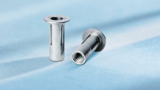 Rivkle PN Blindnietmuttern mit geschlitztem Schaft für höchste Ausreißfestigkeit  (Bild: Böllhoff)