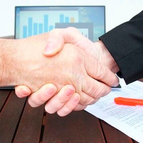 The two companies have signed on 2 December 2025 the shareholders’ agreement for their joint venture, dedicated to the construction and operation of a first PET biorecycling plant in China, with a processing capacity of 50,000 tons of PET waste.(Source:  Pixabay)