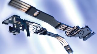 Know-how-Transfer: In der Elektromechanik sind Hybridbauteile längst gang und gäbe. Warum nicht auch in der Medizintechnik? (Bild: Conttek)