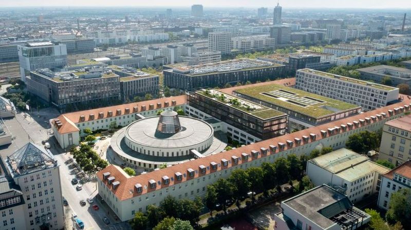 Google, seit 2006 in München, baut die historische Arnulfpost, den sogenannten „Postpalast“, seit 2019 zur neuen Zentrale um – nur ein Teil milliardenschwerer Investitionen in Deutschland.(Bild:  Google Cloud)