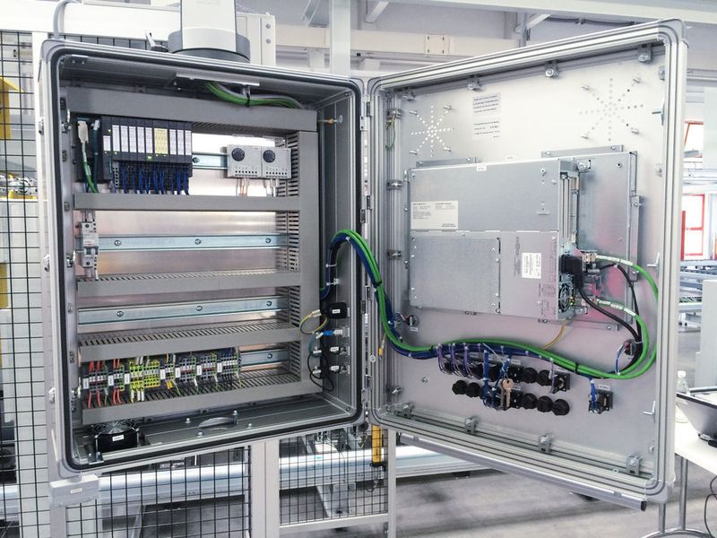 Rose Systemtechnik passt die Gehäuse der Commander-SL3000­Serie exakt an die spezifischen Anforderungen von Industrie-PCs an. (Rose Systemtechnik)