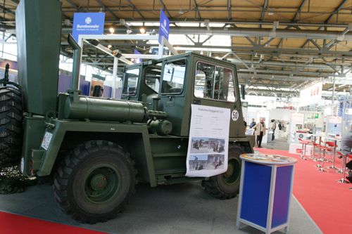 Die Bundeswehr als Arbeitgeber für Logistikfachleute: Im Bild ein Feldarbeitsgerät.  (Archiv: Vogel Business Media)