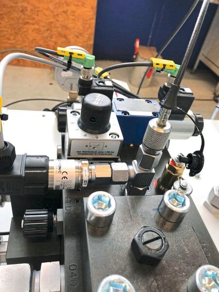 Weil Bott das schier Unmögliche schaffte, musste Bürkle nicht den gesamten Hydraulikblock ändern.  (Bürkle)