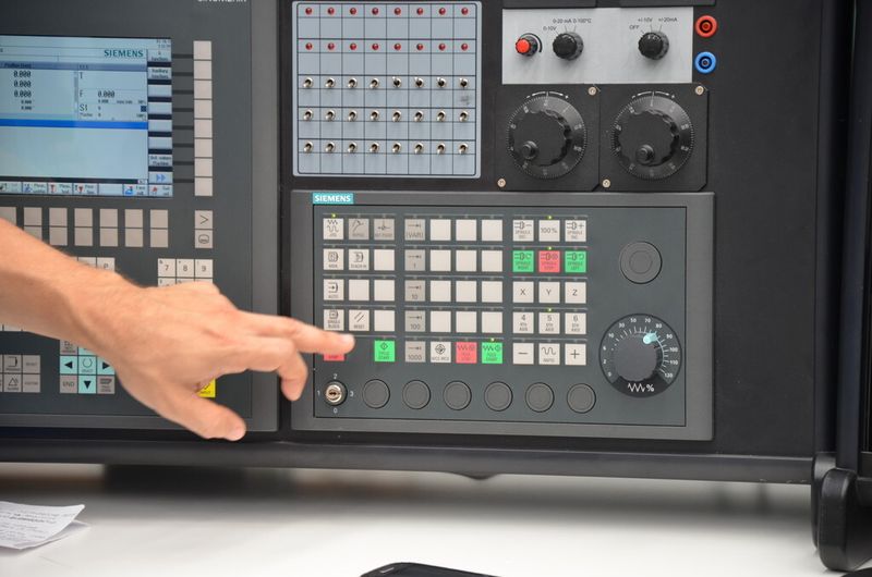 Im Technologie-Zentrum wird die neue Technik detailliert vorgestellt. (Jablonski)