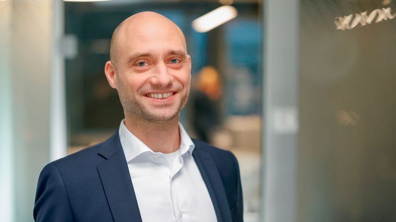Martin Fischer, CTO von 1&1 Versatel, verweist auf einfacheres Lifecycle-Management: Weniger CPE-Modelle im Bestand verschaffen dem Betreiber nach seinen Worten Spielraum bei Beschaffung und Betrieb.(Bild:  1&1 Versatel)