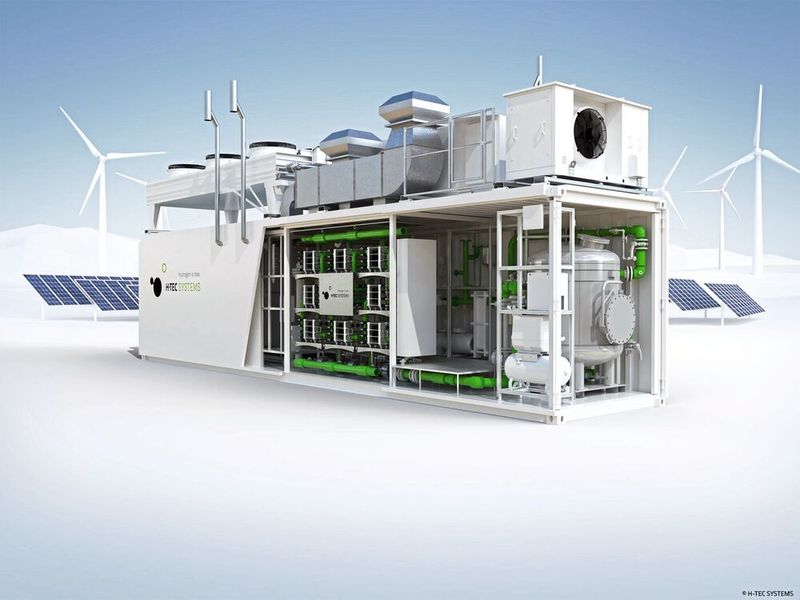 Wasserstoff ist Energieverschwendung? Zwar gehen bis zu 25 Prozent der Energie bei der Herstellung von Wasserstoff als Abwärme verloren, doch lässt sich dieser Anteil reduzieren und entstandene Abwärme nutzen. Gesamtwirkungsgrade von 90 wären so möglich. (Bild: H-TEC Systems)
