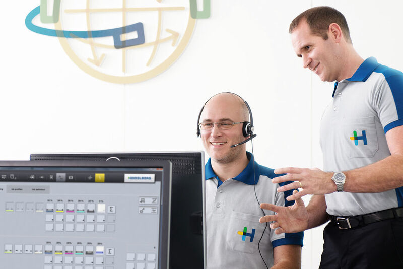Der Heidelberg-Experten-Support steht den Kunden täglich und rund um die Uhr zur Verfügung – über eine Cloud sind über 10.000 Maschinen und weitere 15.000 Softwareprodukte mit dem Service verbunden. (Heidelberg)