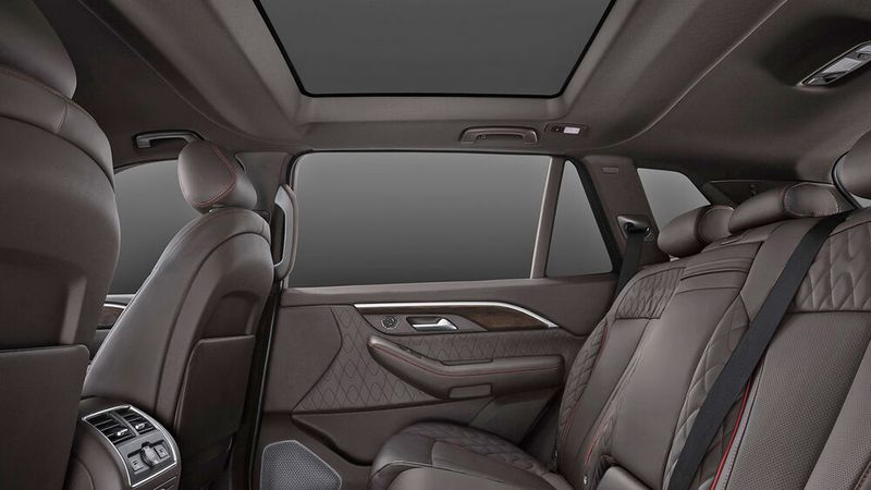 Besonders auffällig ist die Beinfreiheit im Fond, die Passagiere haben 20 Zentimeter mehr Platz. (Bild: Vinfast)