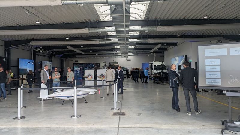 Am 18.08.2026 gab eine Ausstellung detaillierte Einblicke in Technologien und Verfahren, an denen das Technologiezentrum arbeitet. (Bild: Stefanie Eckardt)